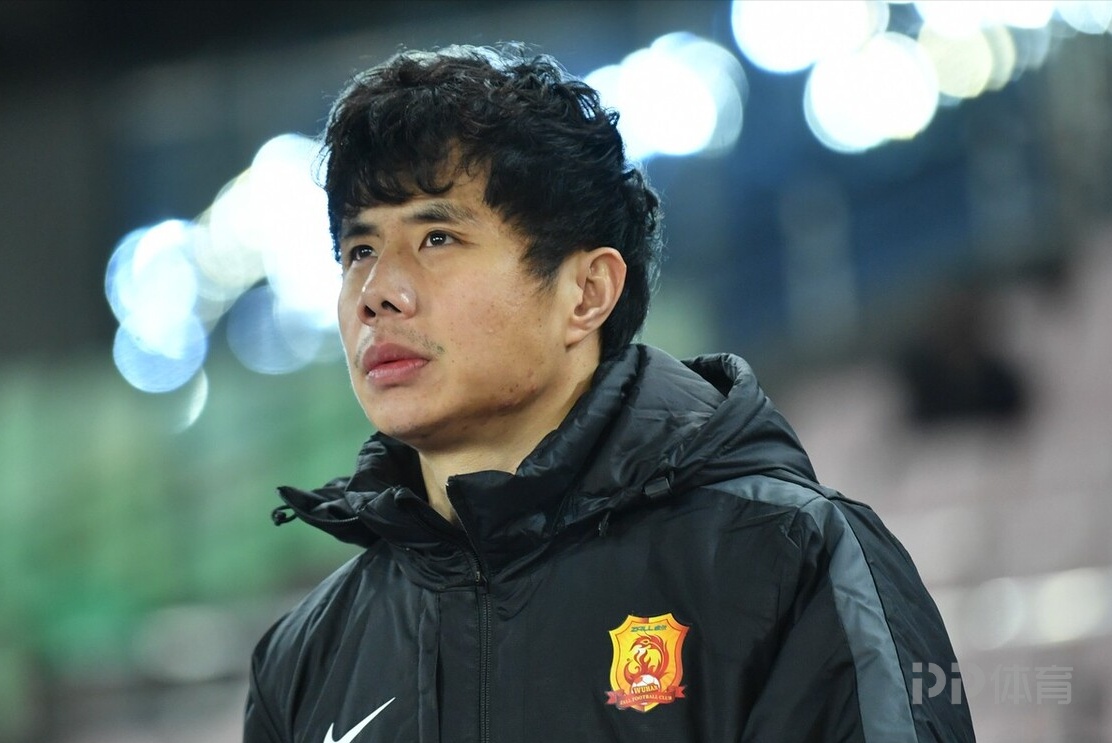 学校队列训练口令视频教程 学校队列训练口令视频教程